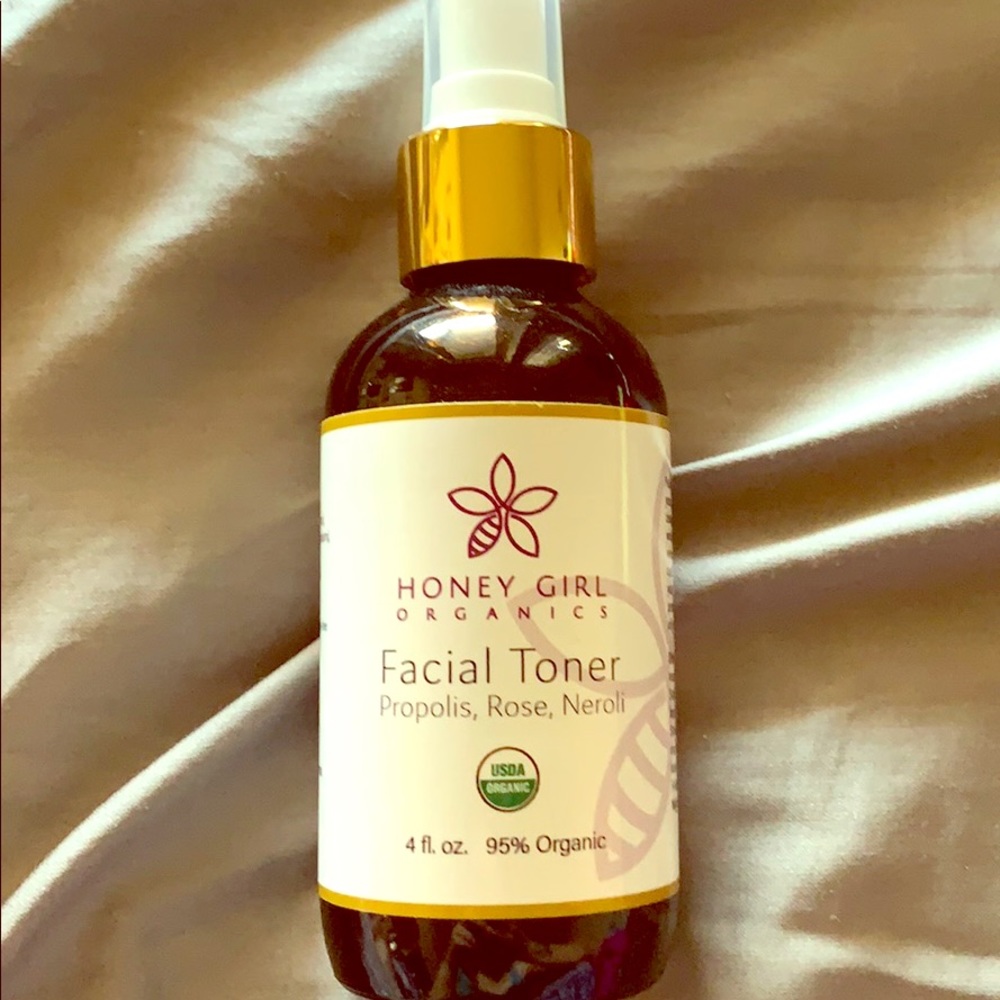 Organic facial toner